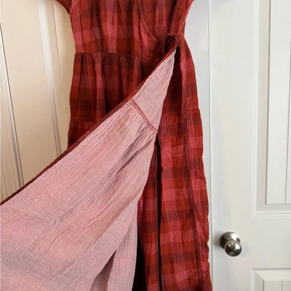 Universal Thread Red Plaid Midi Dress - Picture 7 of 9